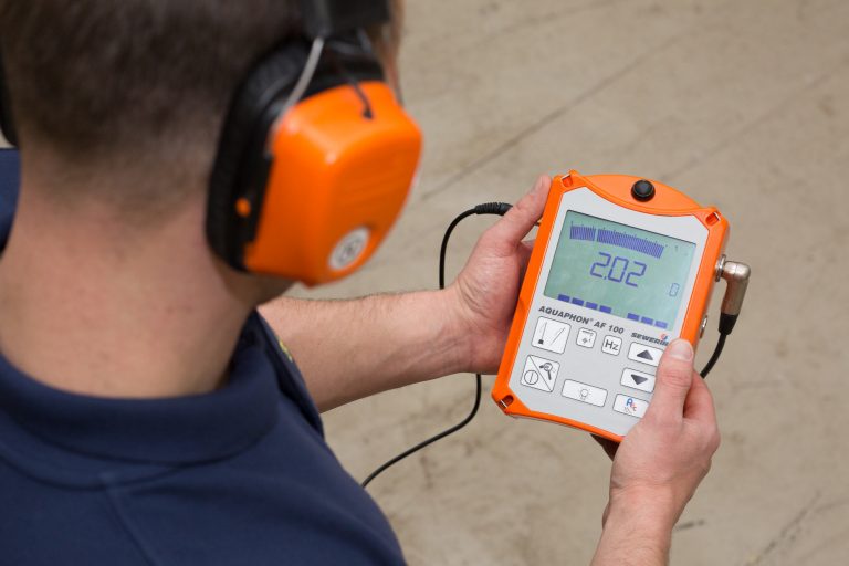 Acoustic survey equipment for leak detection