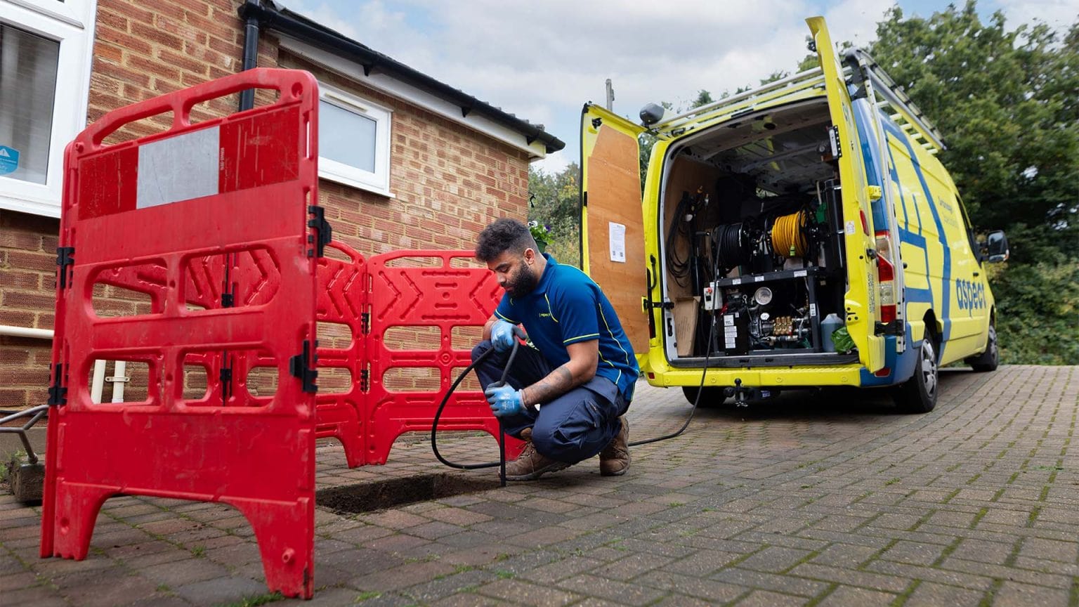 Aspect: Drain cleaning and unblocking with high pressure jetting equipment.