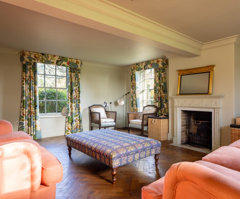 Aspect: Professional painting and decorating for living rooms
