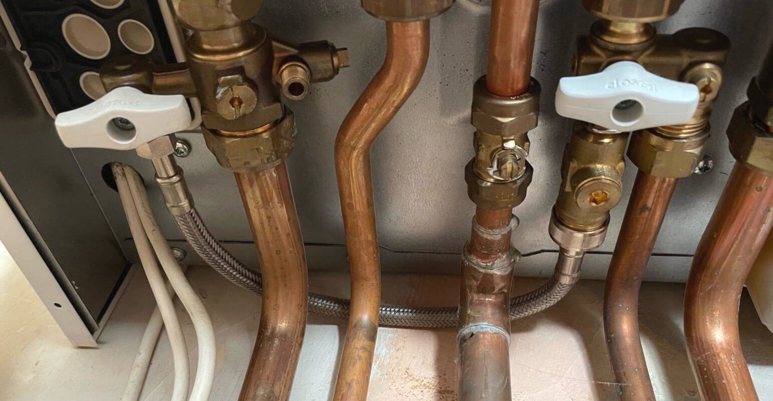 Filling loop to pressurise and boiler with low pressure.